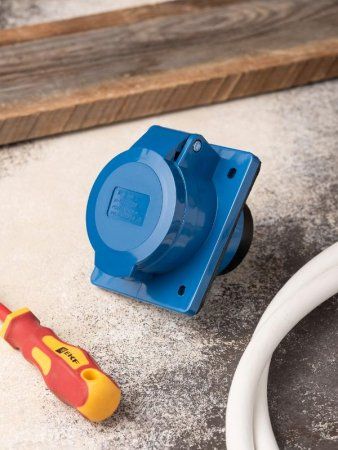 Розетка стационарная внутренняя 423 2Р+РЕ 32А 220В IP44 EKF PROxima | ps-423-32-220 | EKF — фото